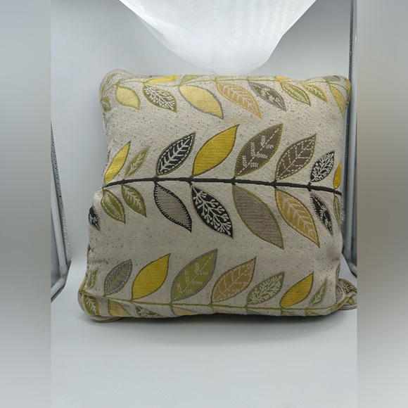 ASHLEY FURNITURE PILLOWS - Picture 10 of 16